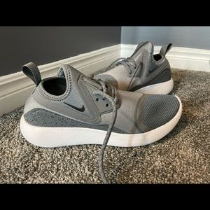 Brand new Nike running shoes !